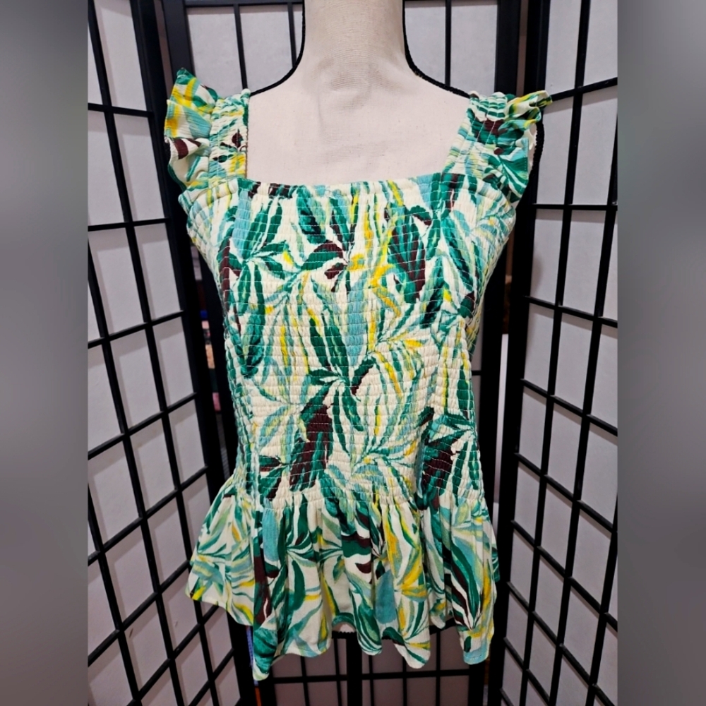 NWOT Torrid Size 1 (1X) Peplum  Tropical  Crinkle Gauze Smocked Tank Top